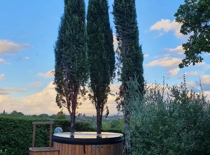 Фермерский дом Podere Montese Country House