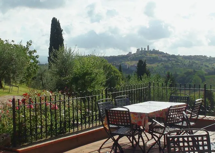 Podere Montese Country House Фермерский дом *